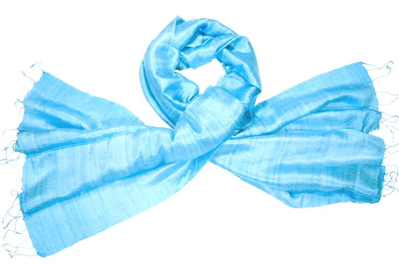 Baby blauwe zijden sjaal