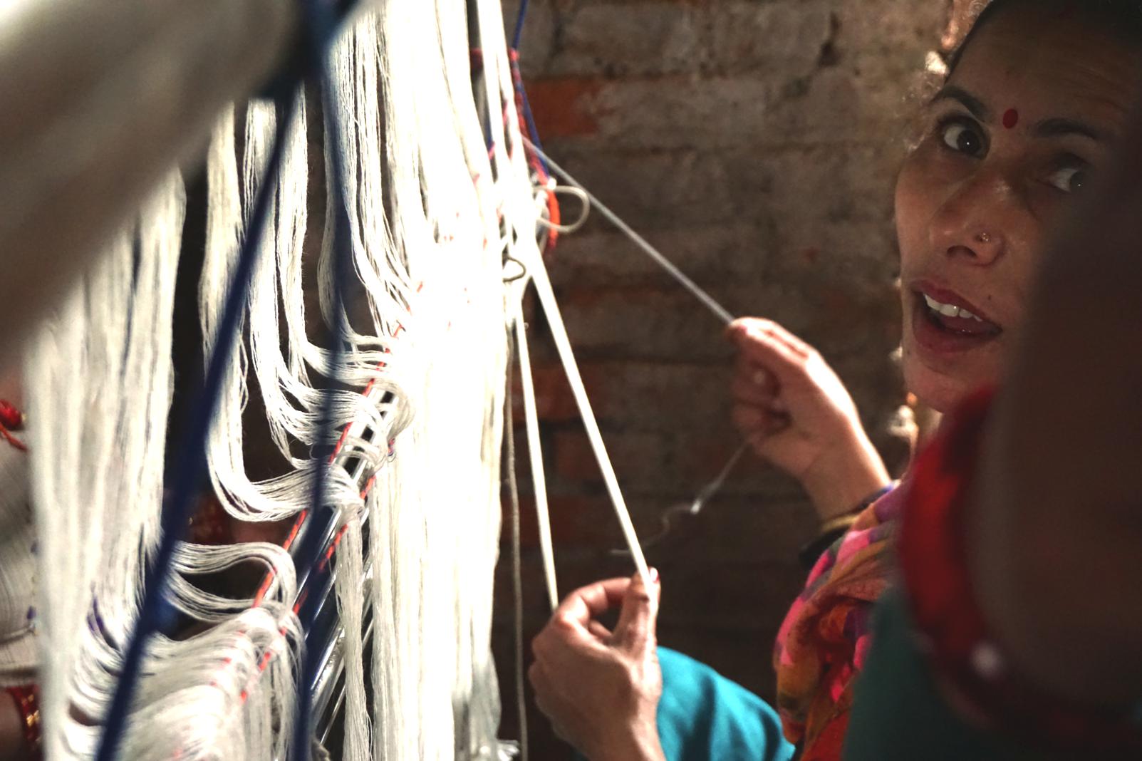 Sjaals weven in Nepal