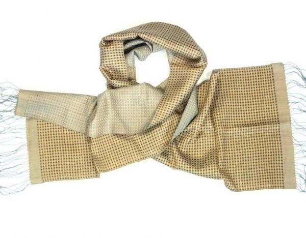 Sjaal van zijde, handgeweven in uniek patroon