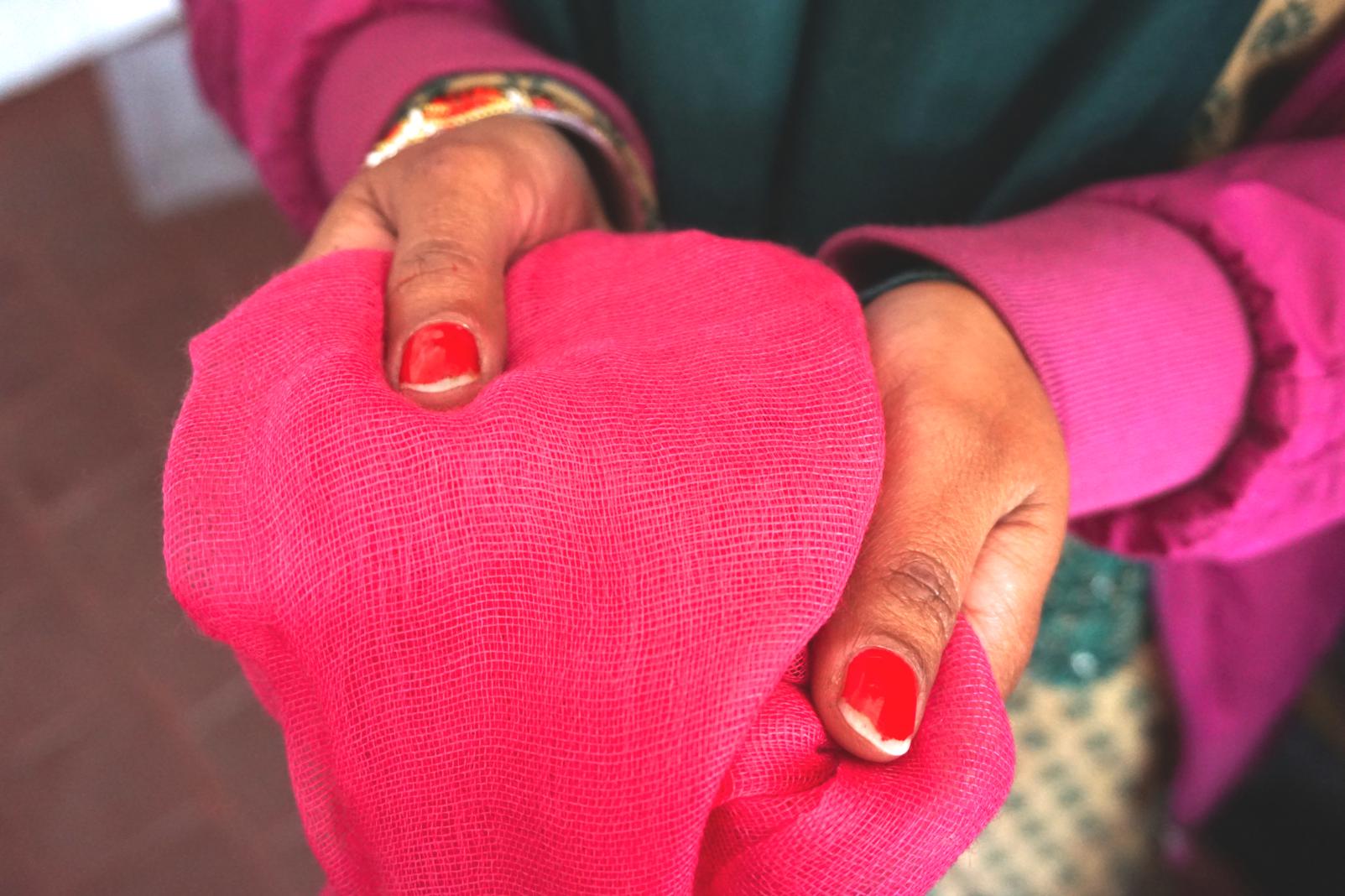 Cashmere en Yakwol uit Nepal Counting Flowers