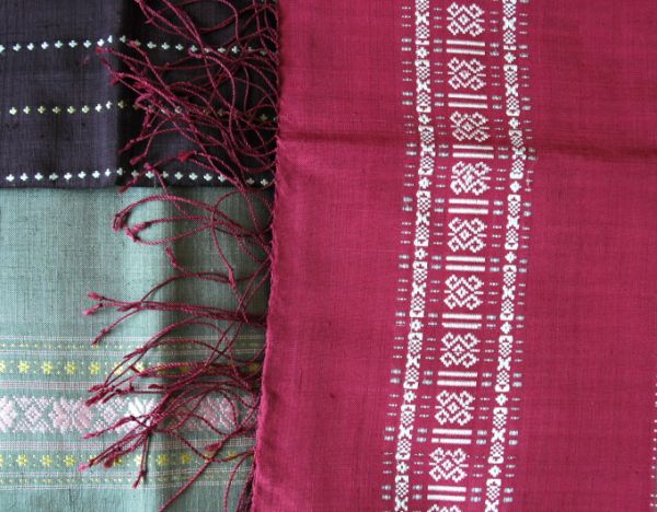 Zijden sjaals in khit van Panmai-Counting Flowers
