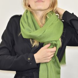 Cashmere stole in green from Nepal