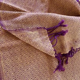 Purple and ocre scarf in diamant pattern